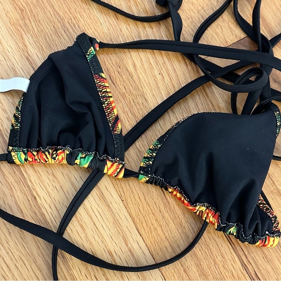 Solid & Striped The Raine Bikini Top and Bottom in Groovy Floral XS - Picture 9 of 9